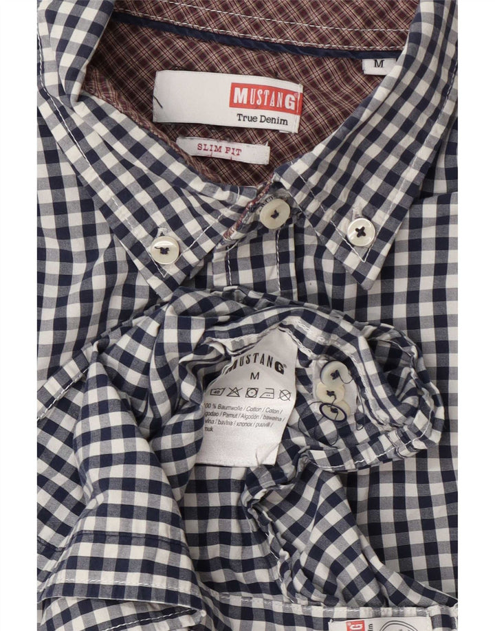 Mustang Herren-Slim-Fit-Hemd aus mittelblauer Gingham-Baumwolle in Marineblau