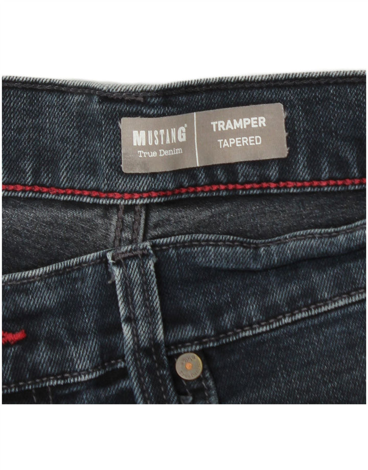 MUSTANG Damen Tramper Slim Fit Tapered-Jeans mit mittlerer Leibhöhe, W34, L32, Blau
