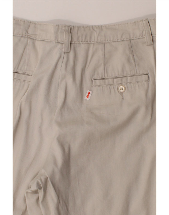 LEE Womens Bermuda Shorts W34 Large Off White Vintage Lee and Second-Hand Lee from Messina Hembry 