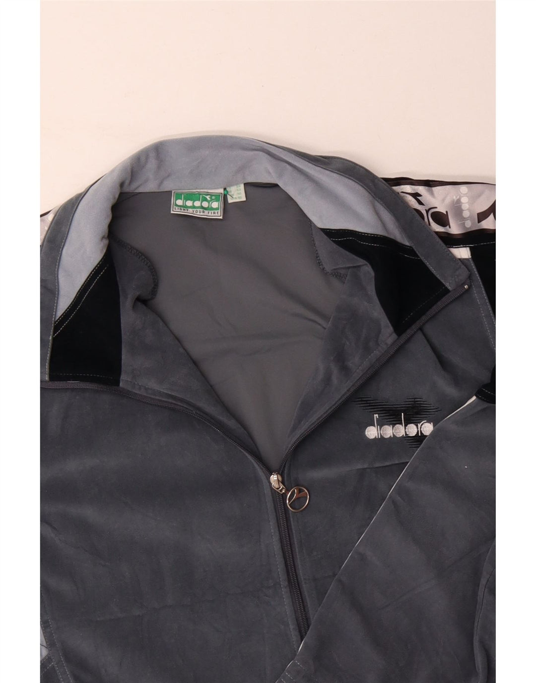 DIADORA Herren-Trainingsanzugoberteil aus Velours mit Grafik, UK 46, XL, Grau, Farbblock