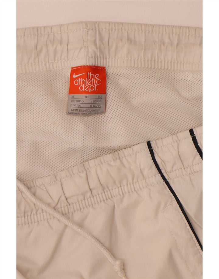 Nike Herren Sportshorts XL Weiß