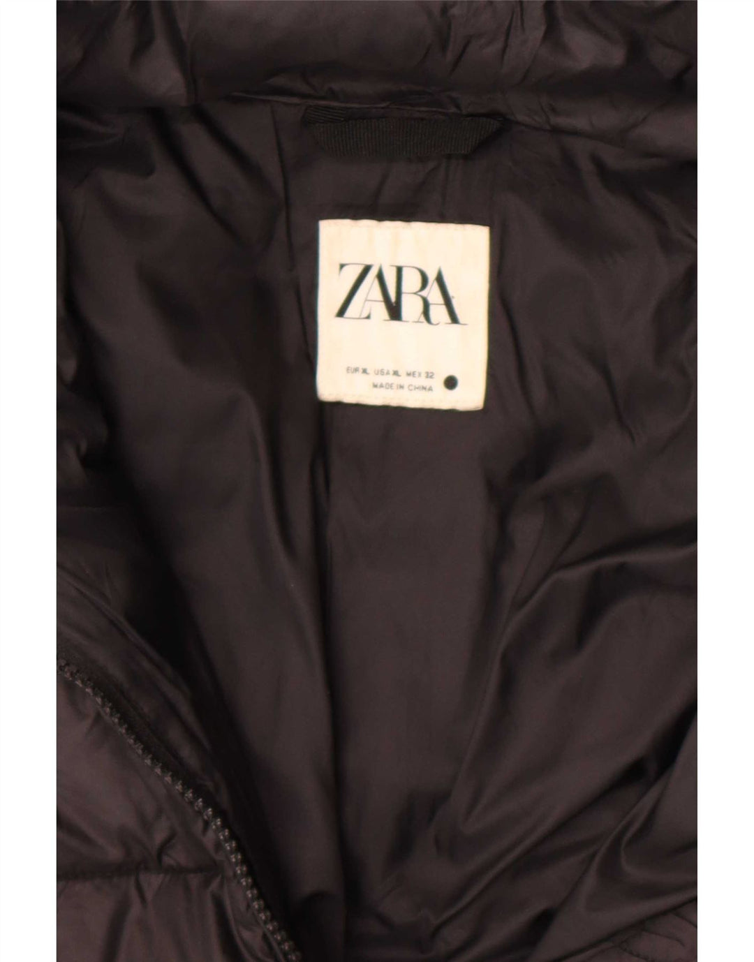 Zara Damen-Jacke mit Kapuze, gepolstert, Gr. 18, XL, Schwarz