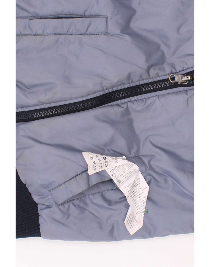 Benetton Wattierte Jacke mit Grafik für Jungen, 7–8 Jahre, Mittelblau, Farbblock