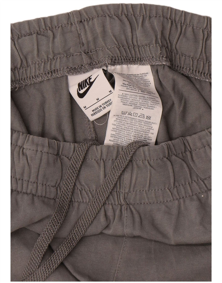 Nike Herren-Sportshorts aus mittelgrauer Baumwolle