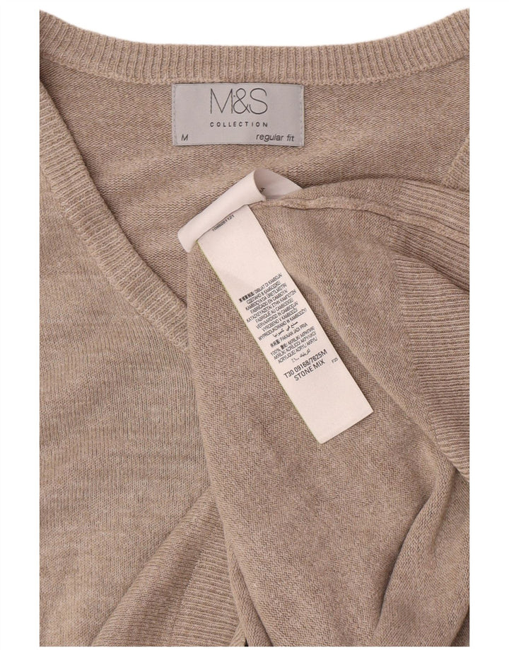 Marks & Spencer Herren-Pullover mit normaler Passform und V-Ausschnitt in Mittelbeige meliert