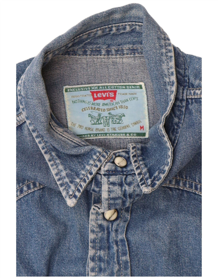 Levi's Herren-Jeanshemd aus mittelblauer Baumwolle
