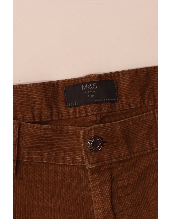 Marks & Spencer Herren Slim Cordshorts W36 Large Braun