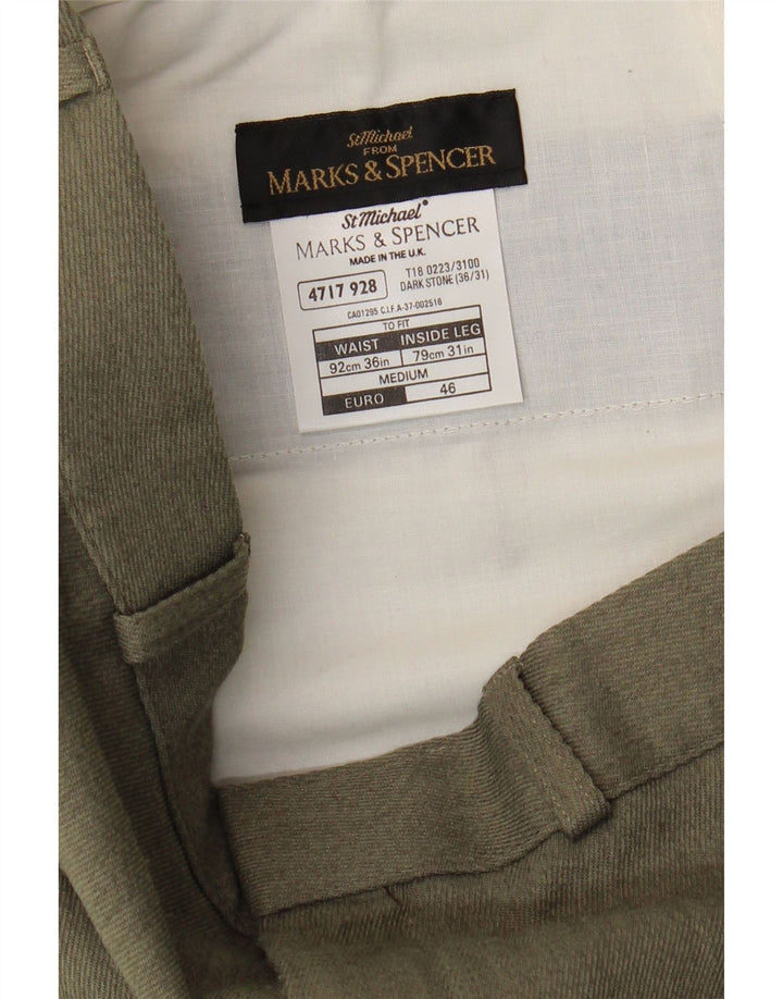 Gerade Herren-Chinohose von Marks & Spencer, W36, L31, grau, Polyester