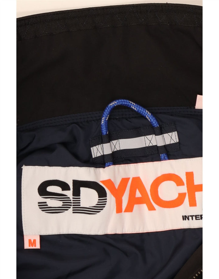 Superdry Herren Bomberjacke mit Grafik, UK 38, Mittelschwarz, Polyester