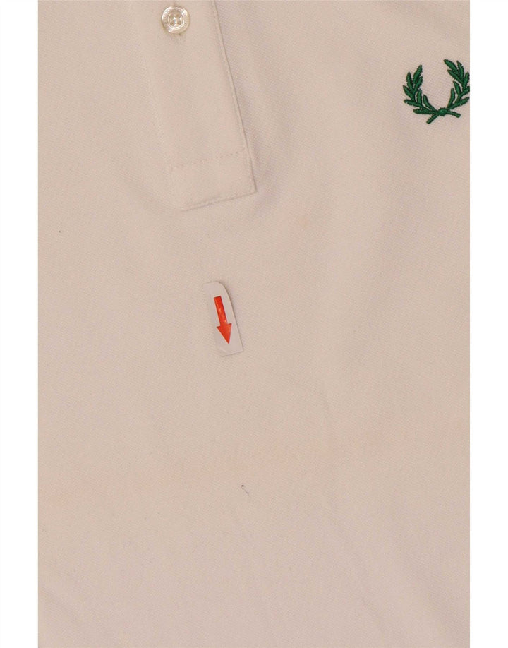 Leichtes und dehnbares Herren-Poloshirt aus mittelweißer Baumwolle von Fred Perry