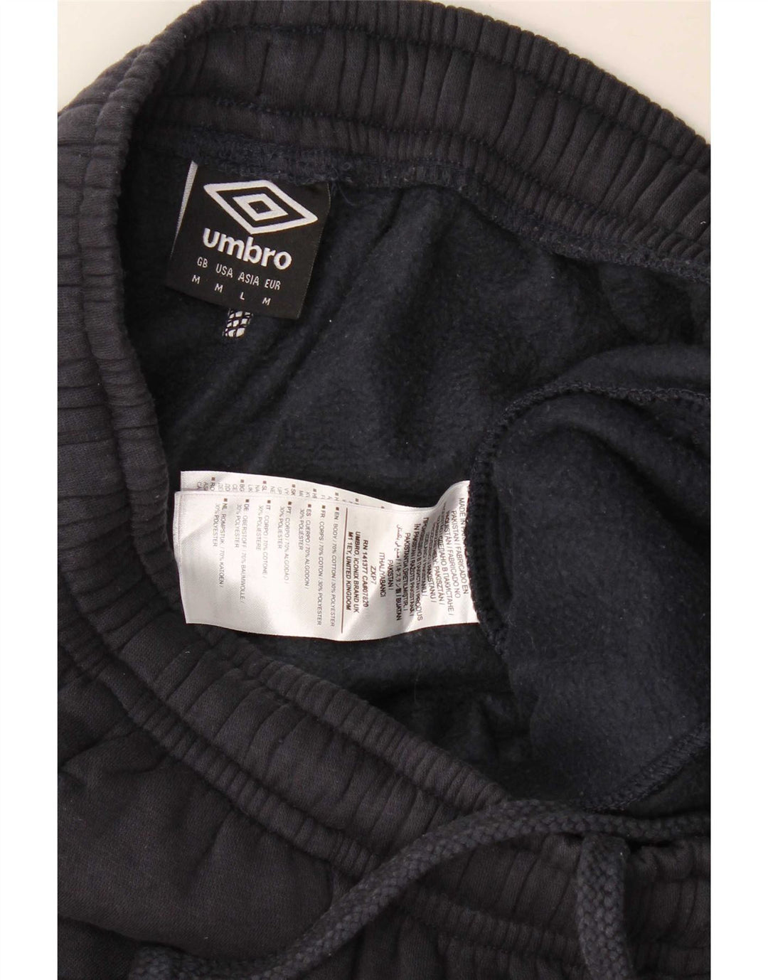 Umbro Herren-Sportshorts aus Baumwolle in mittlerem Marineblau