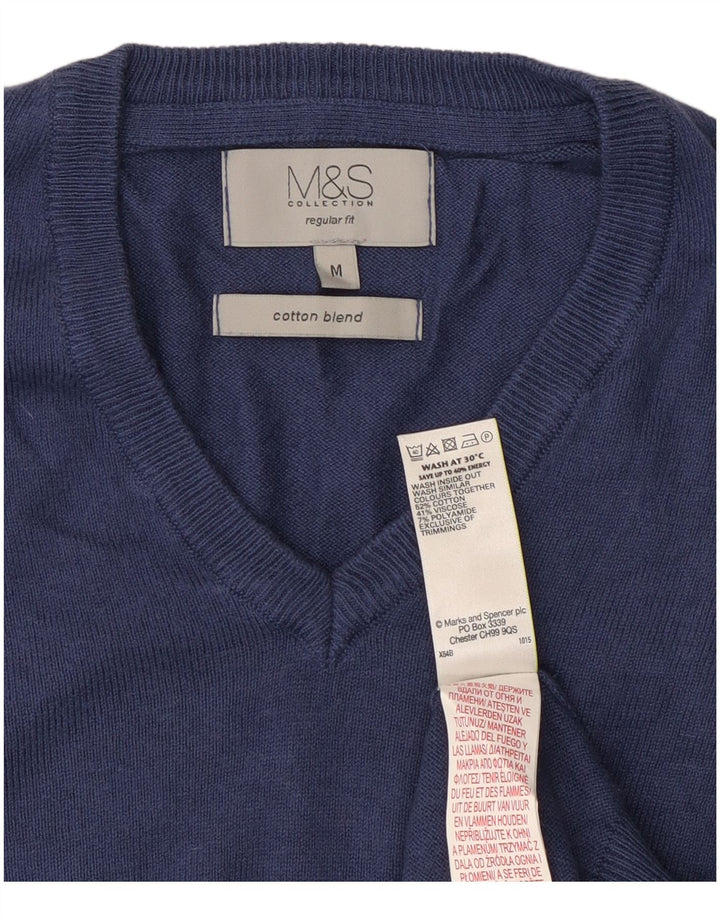 Marks & Spencer Herren-Pullover mit normaler Passform und V-Ausschnitt in mittlerem Marineblau
