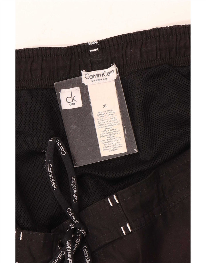 Calvin Klein Herren-Badeshorts mit Grafik, XL, schwarzes Farbblock-Polyester