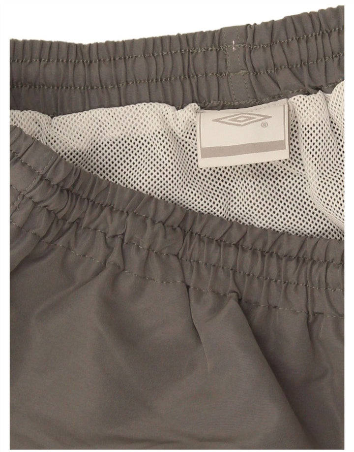Umbro Herren Sportshorts 2XL Grau