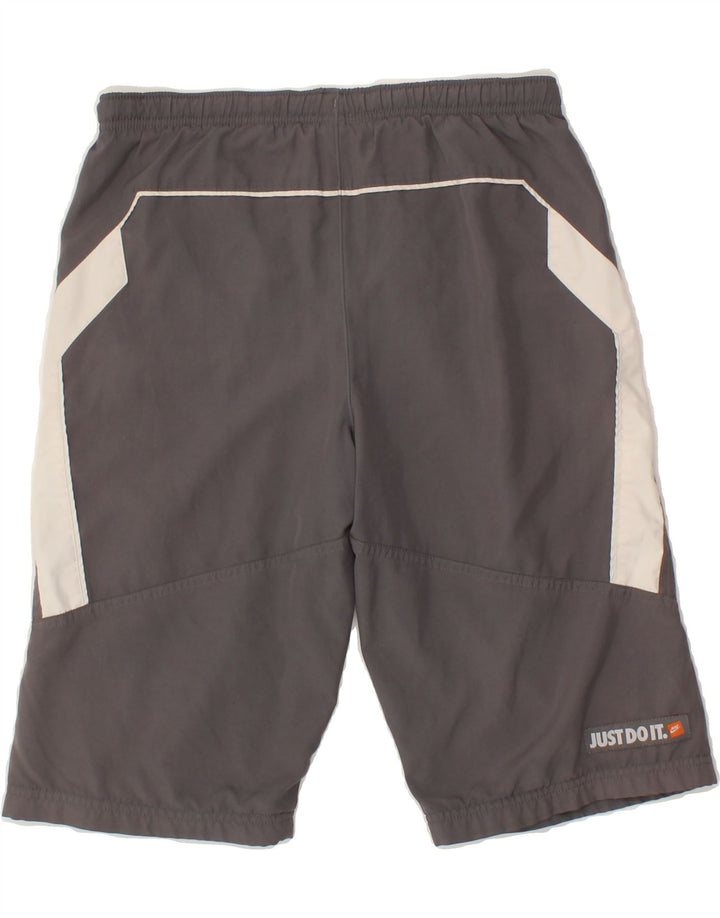 NIKE Boys Sport Shorts 10-11 Years  Medium  Grey Vintage Nike and Second-Hand Nike from Messina Hembry 