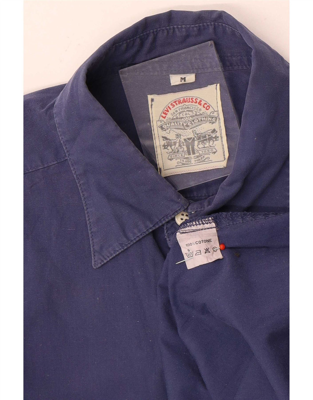 Levi's Herrenhemd aus mittelblauer Baumwolle