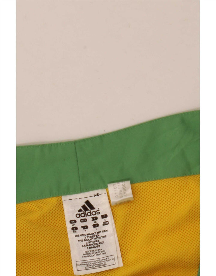Adidas Herren-Badeshorts mit Grafik, mittelgelbes Farbblock-Polyester