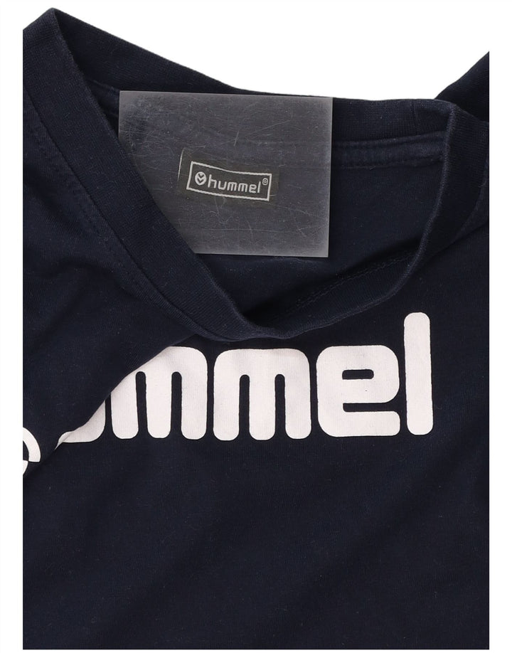 HUMMEL Herren Grafik-T-Shirt-Oberteil, mittelmarineblaue Baumwolle