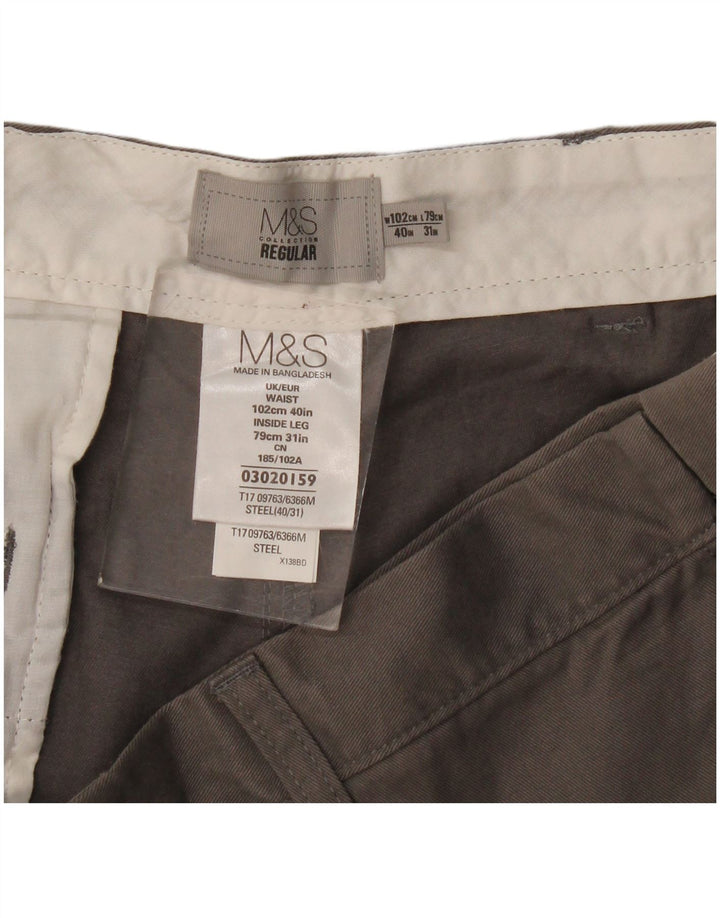 Marks & Spencer Herren-Chinohose mit normaler Passform, W40 L31, graue Baumwolle