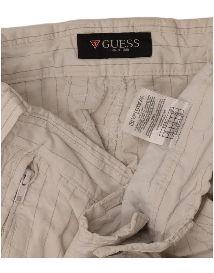 Guess Herren-Cargoshorts W31 Mittelweiße Nadelstreifen-Baumwolle