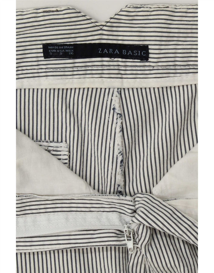 Zara Damen Chinoshorts Small W27 Weißer Nadelstreifen