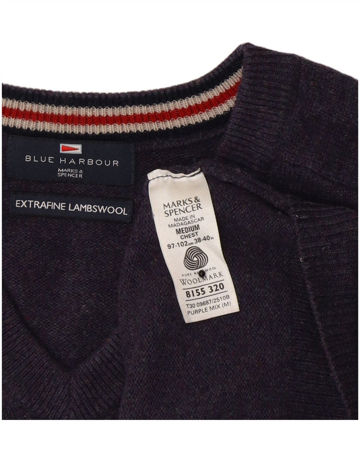 Marks & Spencer Herren Blauer Harbor-Pullover mit V-Ausschnitt Mittelviolett