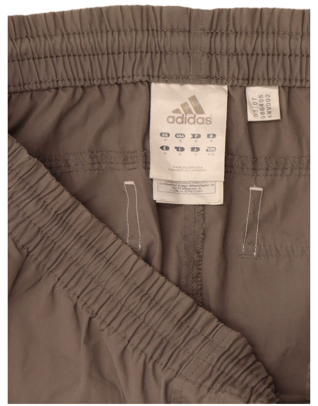 Adidas Herren Capri Cargo-Trainingshose aus mittelgrauem Polyester