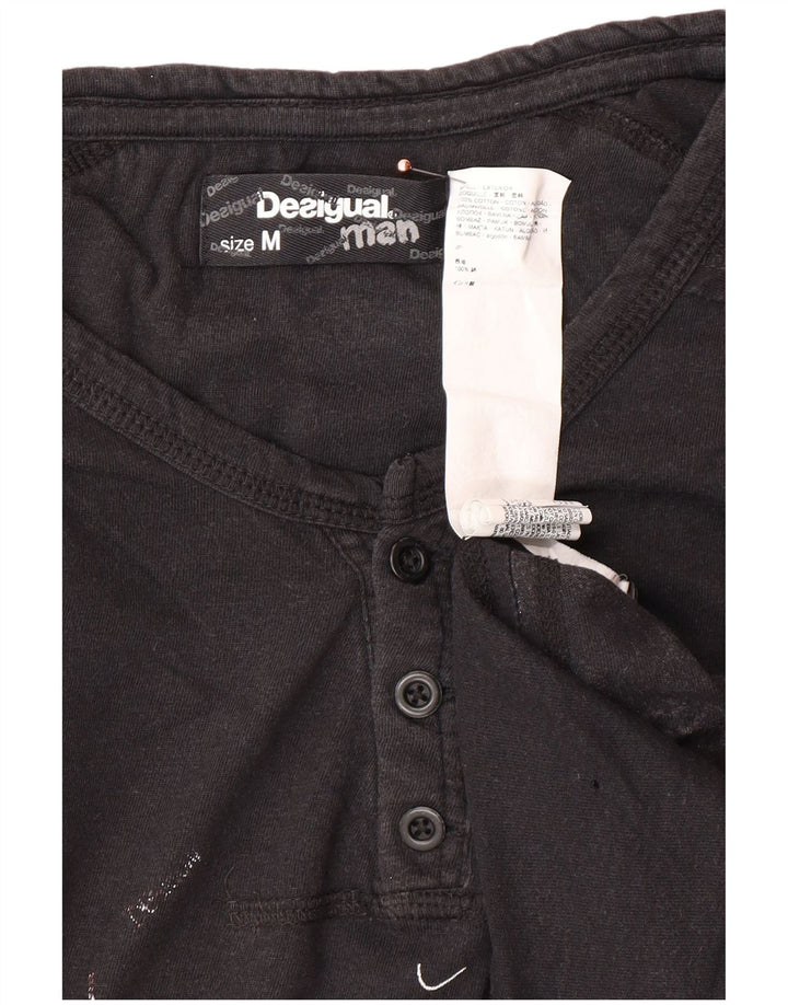 DESIGUAL Herren-Grafik-T-Shirt-Oberteil aus mittelschwarzer Baumwolle