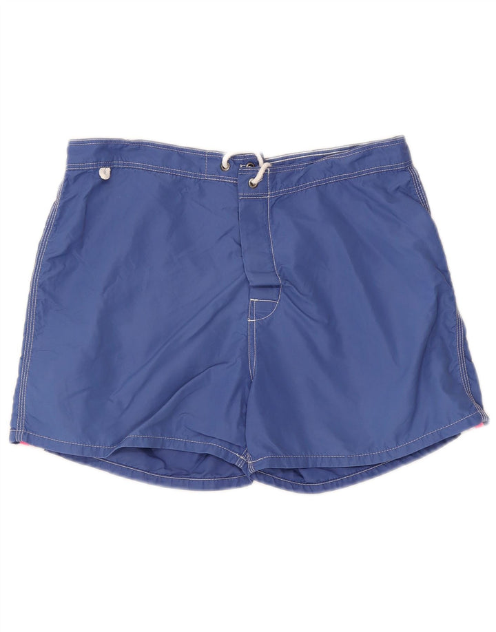 Sundek Herren-Badeshorts aus mittelblau gestreiftem Nylon