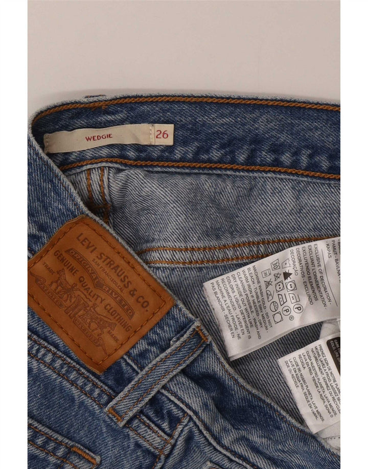 Levi's Damen-Jeansshorts im Used-Look mit Keilabsatz, W26, klein, aus blauer Baumwolle
