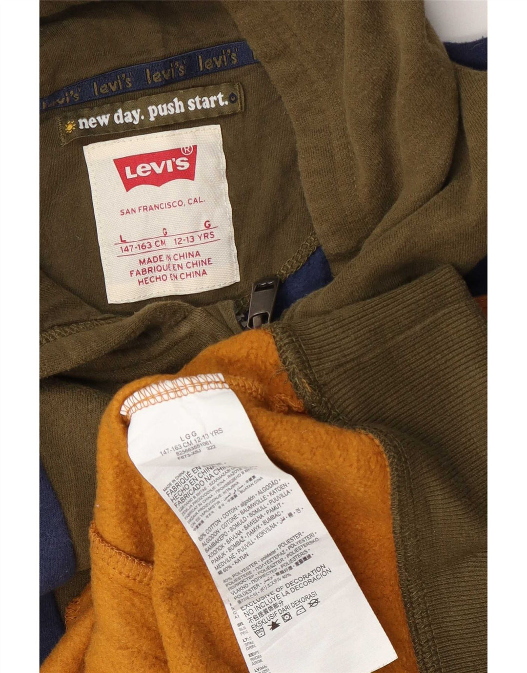 Levi's Jungen-Pullover mit grafischem Kapuzenpullover, 12–13 Jahre, groß, mehrfarbig