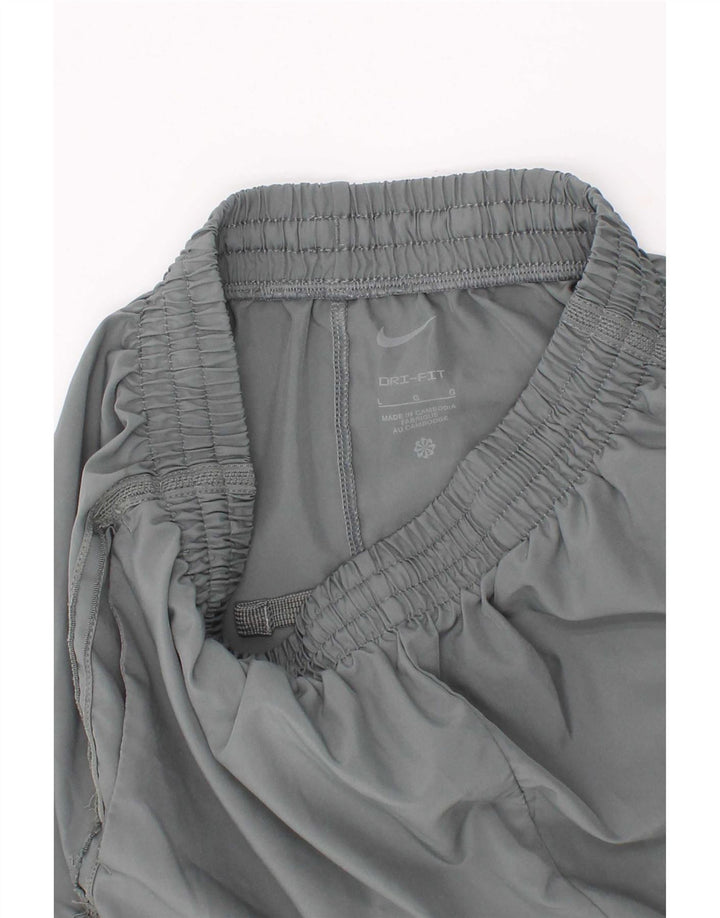Nike Dri Fit Sportshorts für Jungen, 12–13 Jahre, Größe L, Grau