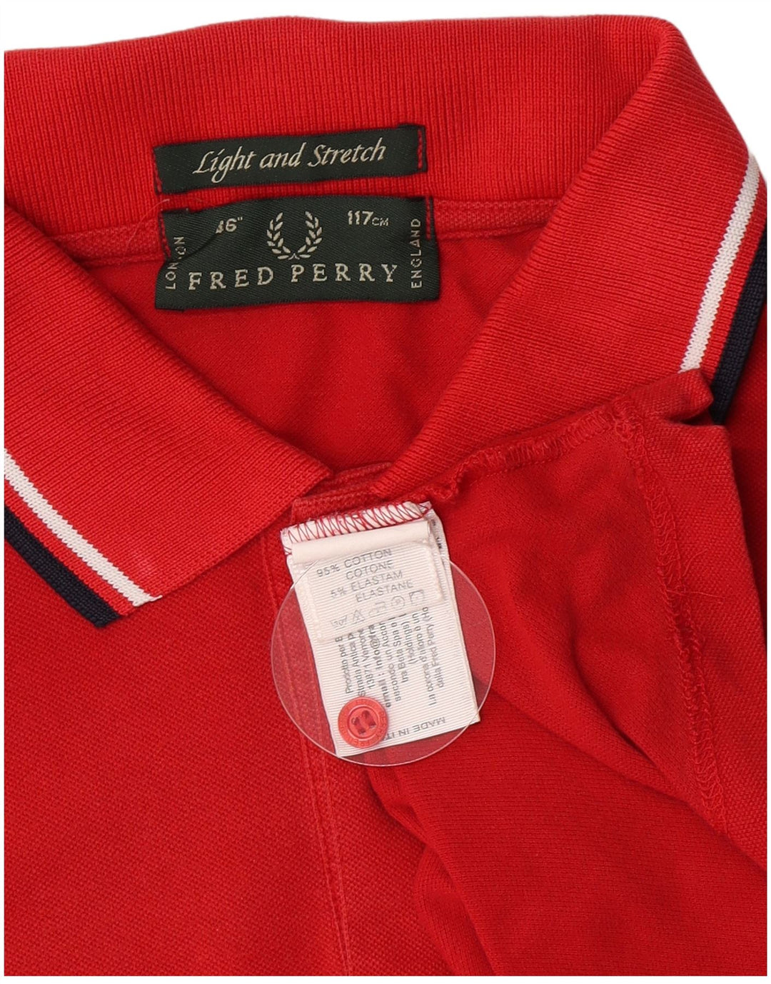 Leichtes und dehnbares Herren-Poloshirt aus mittelroter Baumwolle von Fred Perry