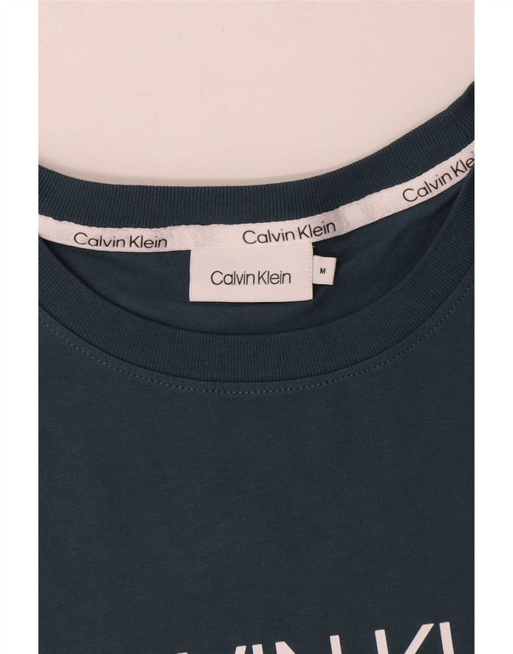 Calvin Klein Herren-T-Shirt mit Grafik, mittelmarineblaue Baumwolle
