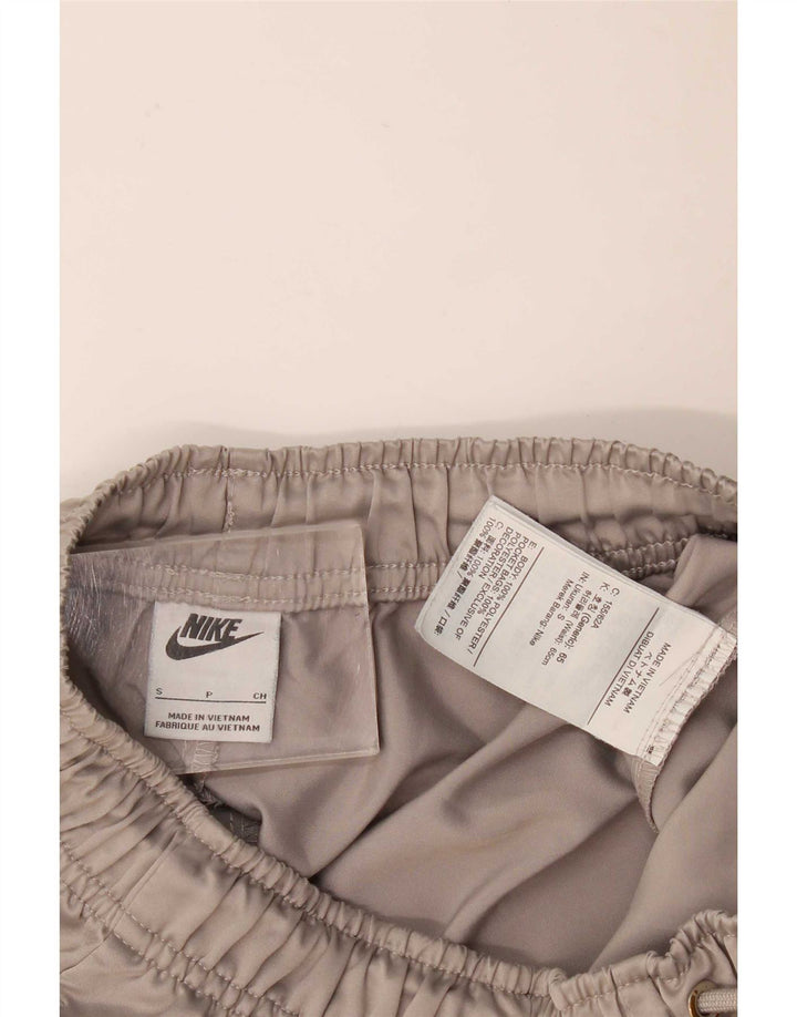 Nike Damen Sportshorts UK 8 Small Grau