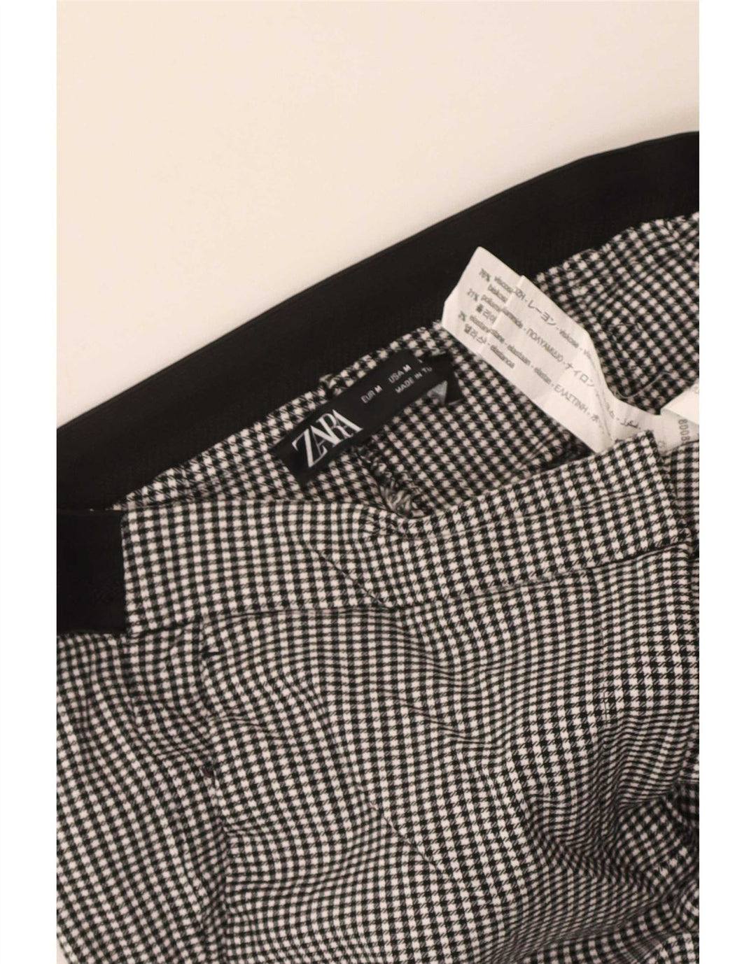 Schmale, kurze Hose von Zara für Damen, mittelgroß, W28, L25, schwarze Gingham-Viskose