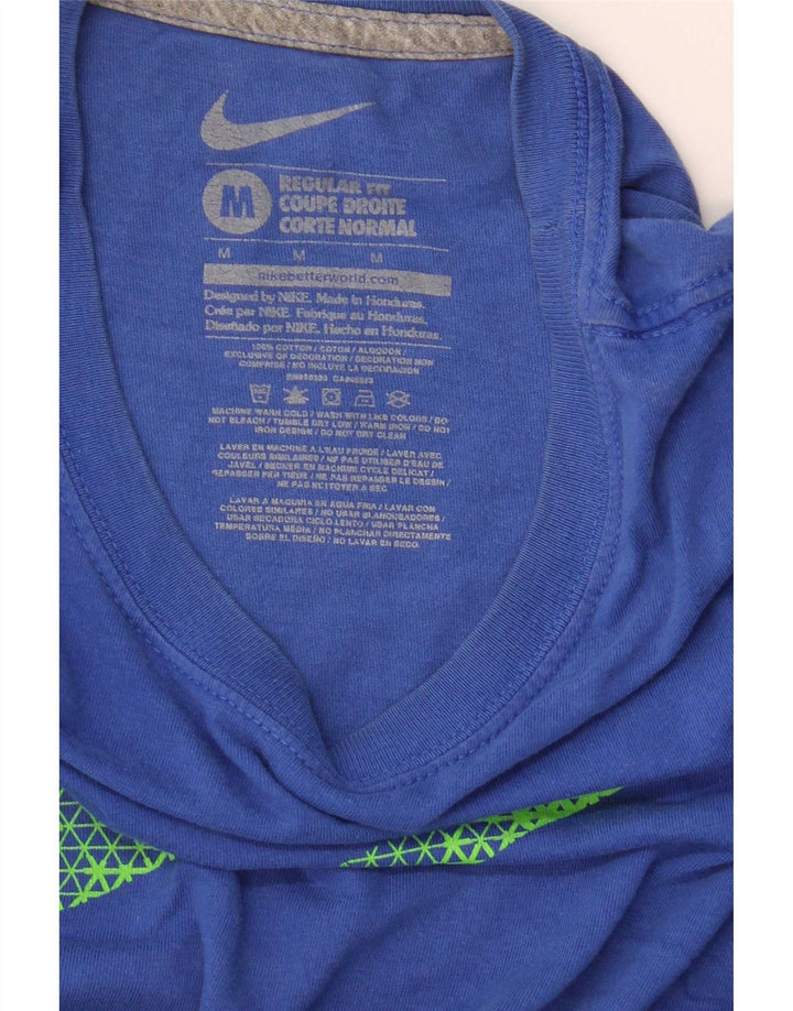 Nike Herren-T-Shirt mit normaler Passform und Grafik, mittelblaue Baumwolle