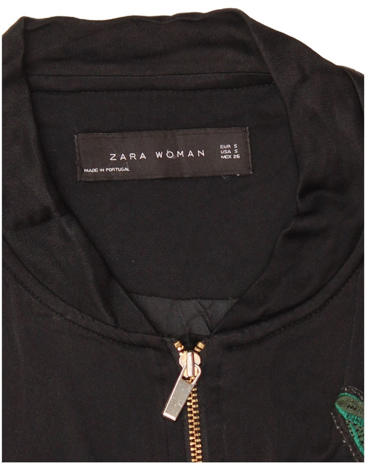 Zara Damen-Trainingsanzug mit grafischem Oberteil, Gr. 10, Größe S, Schwarz, Blumenmuster