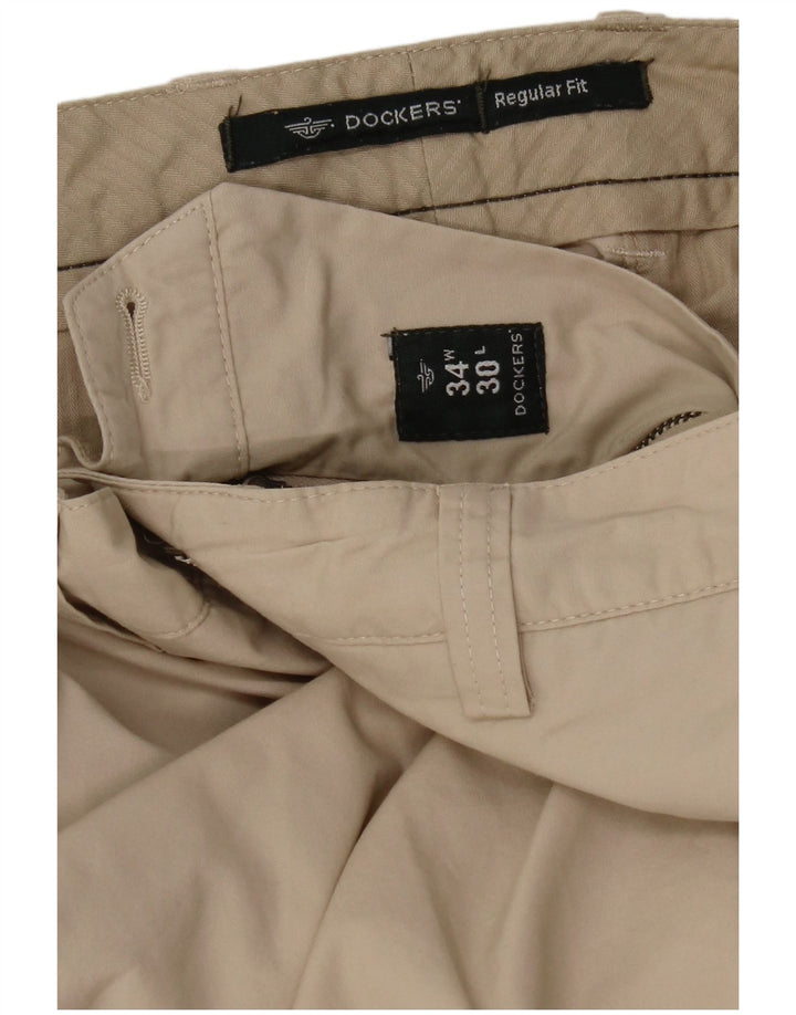 Dockers Herren-Chinohose mit normaler Passform, W34, L30, Beige