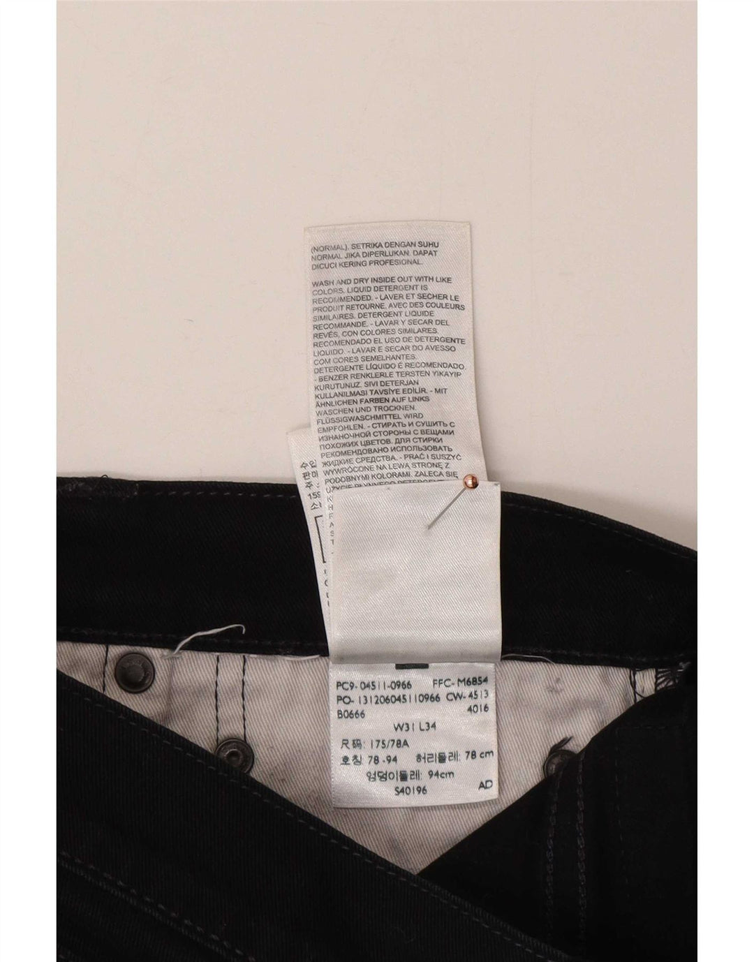 Levi's Herren verkürzte gerade Jeans W31 L25 schwarze Baumwolle