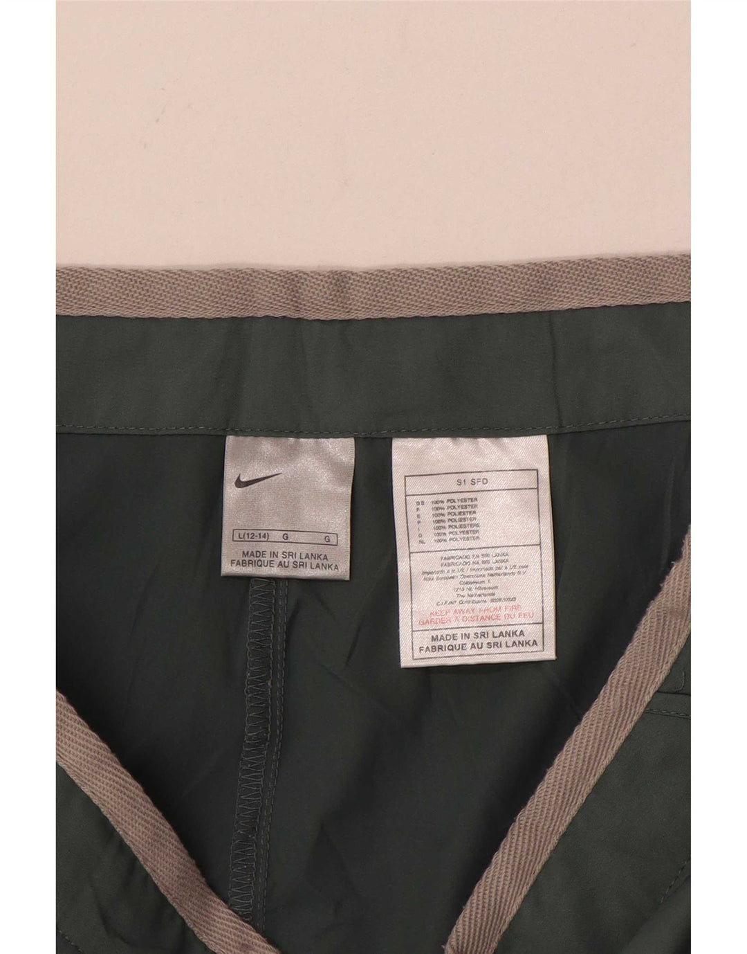 Nike Damen Sportshorts US 12/14 Large Grün Polyester