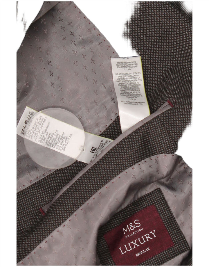 Marks & Spencer Herren-Blazer mit normaler Passform und 2 Knöpfen, Gr. 46, XL, Grau