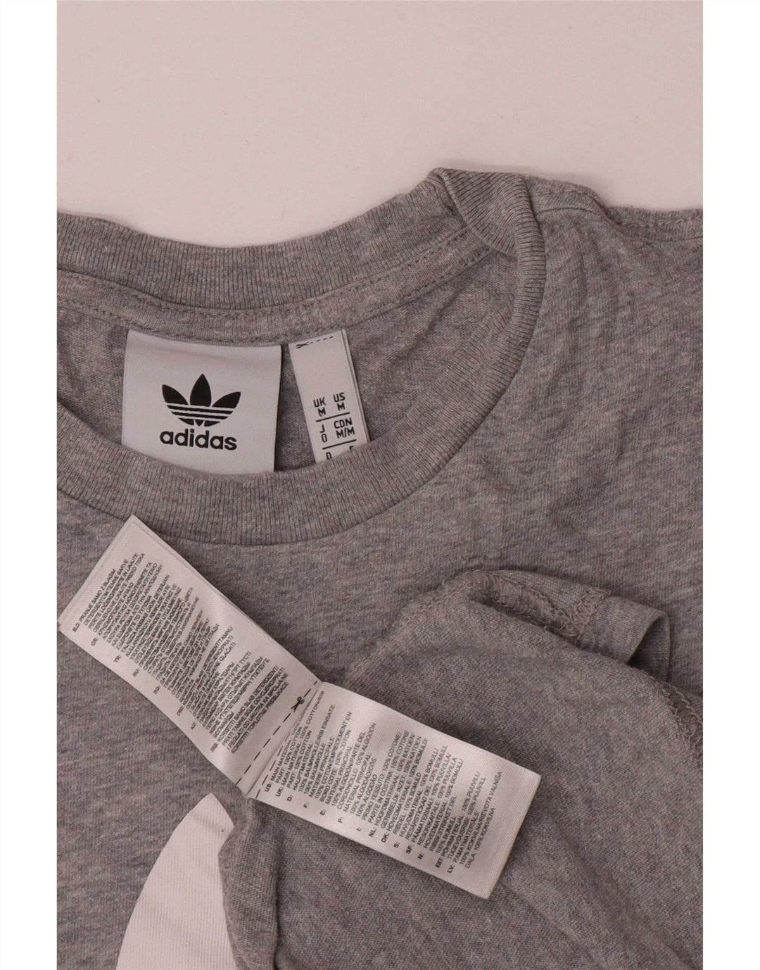 Adidas Herren Grafik-T-Shirt aus mittelgrauer Baumwolle