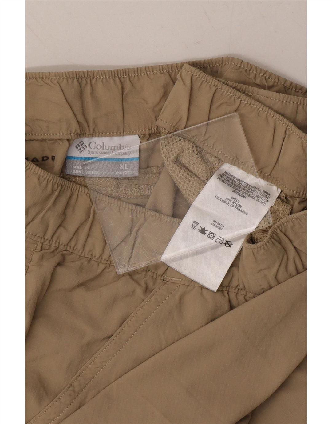 COLUMBIA Boys Cargo Shorts 15-16 Years XL Beige Nylon Vintage Columbia and Second-Hand Columbia from Messina Hembry 