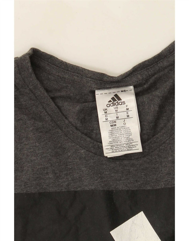 Adidas Herren Grafik-T-Shirt aus mittelgrauer Baumwolle