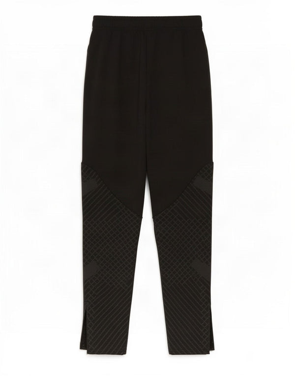 Nike Dri Fit Slim-Trainingshose für Jungen, 10–11 Jahre, mittelgroß, Schwarz
