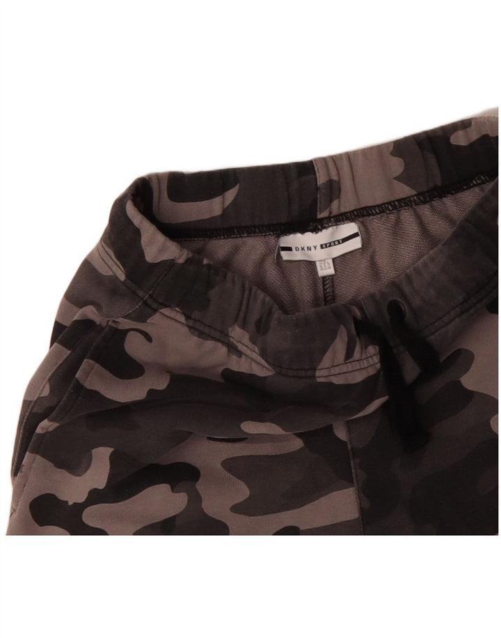 DKNY Herren-Sportshorts, Größe S, Grau, Tarnung