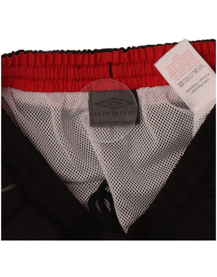 Umbro Herren-Badeshorts mit Grafik, Mittelschwarz, Farbblock-Polyester