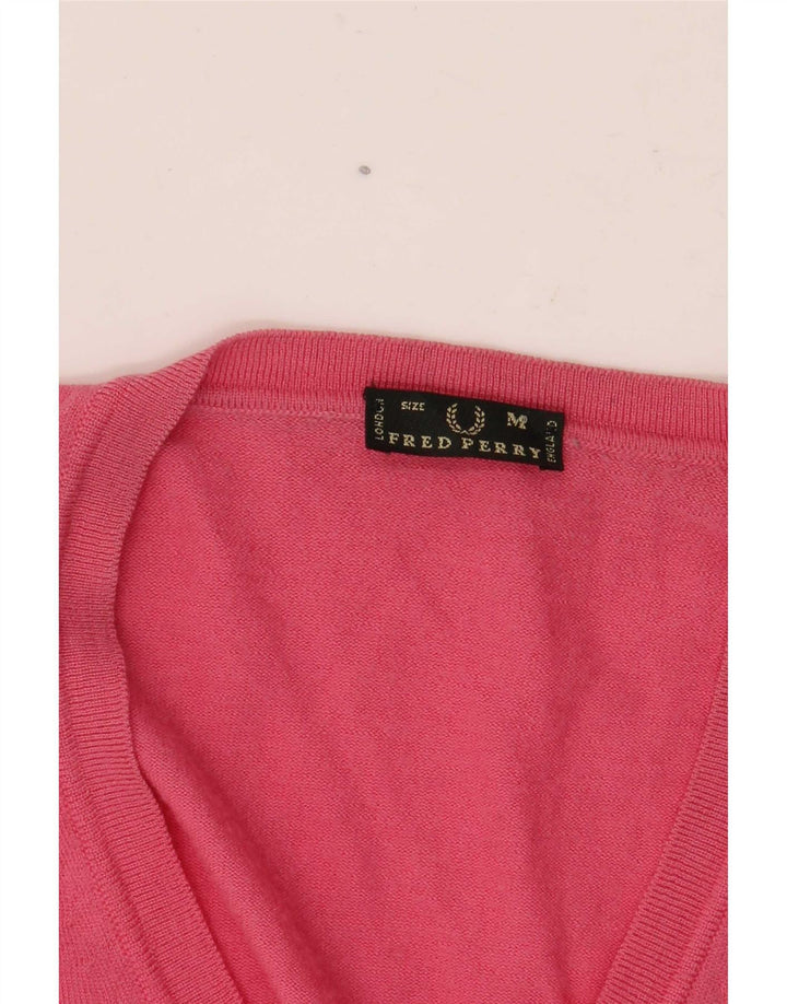 Fred Perry Damen-Pullover mit V-Ausschnitt, Gr. 12, Mittelrosa