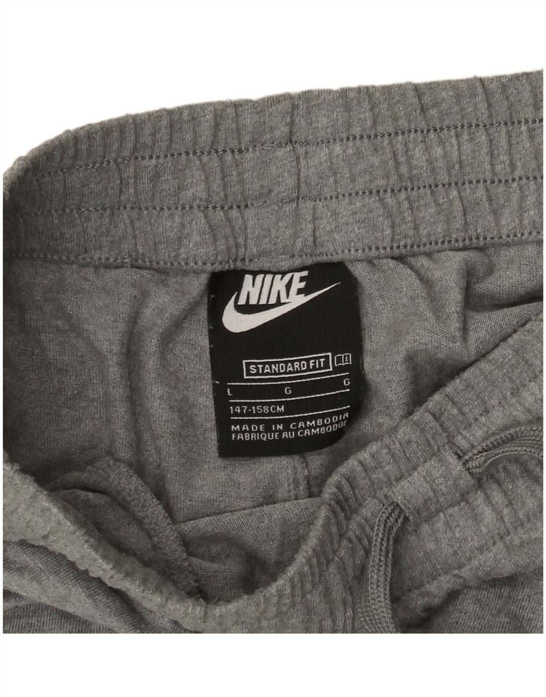 Nike Jungen-Sportshorts mit Standard-Passform, 12–13 Jahre, groß, graues Polyester